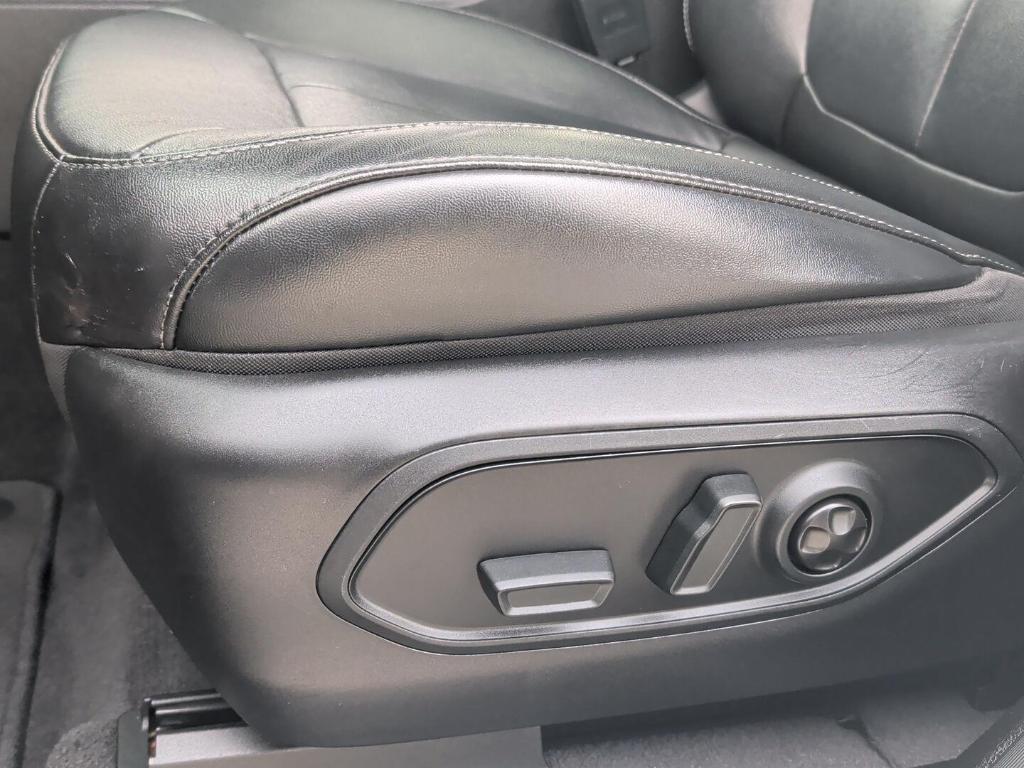 used 2021 Jeep Grand Cherokee L car, priced at $30,000