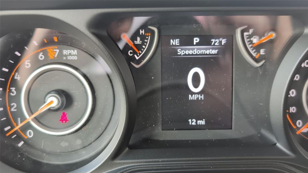 new 2025 Jeep Gladiator car, priced at $35,500