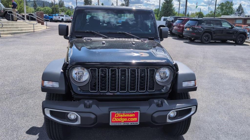 new 2025 Jeep Gladiator car, priced at $35,500