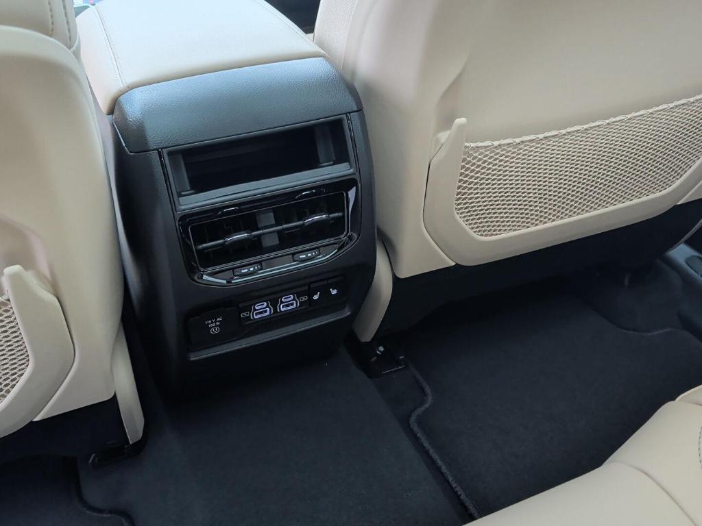 new 2025 Jeep Grand Cherokee car, priced at $49,680