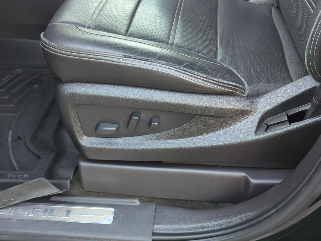 used 2017 GMC Sierra 1500 car, priced at $28,000