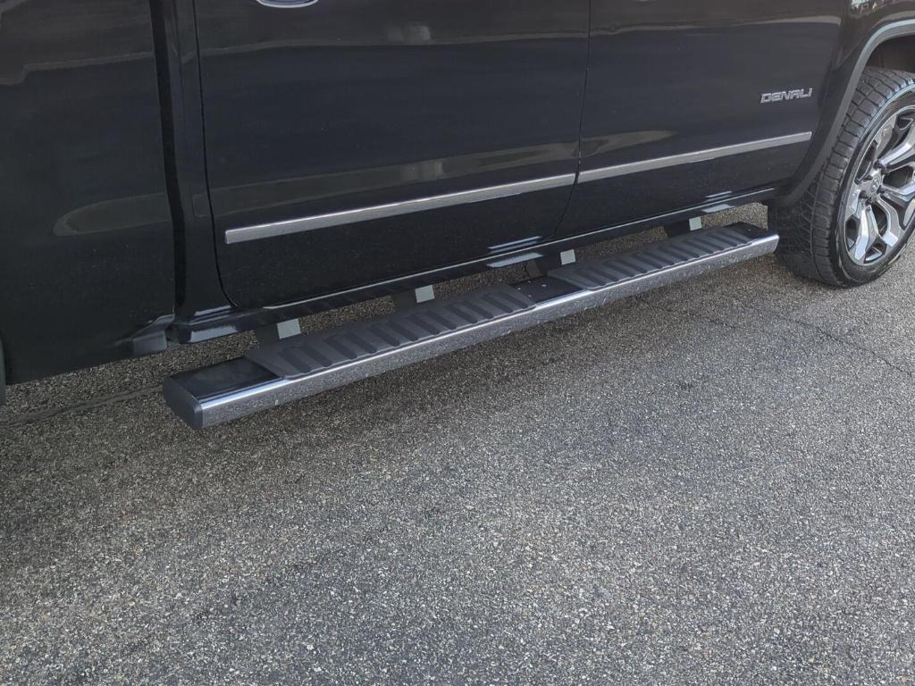 used 2017 GMC Sierra 1500 car, priced at $28,000