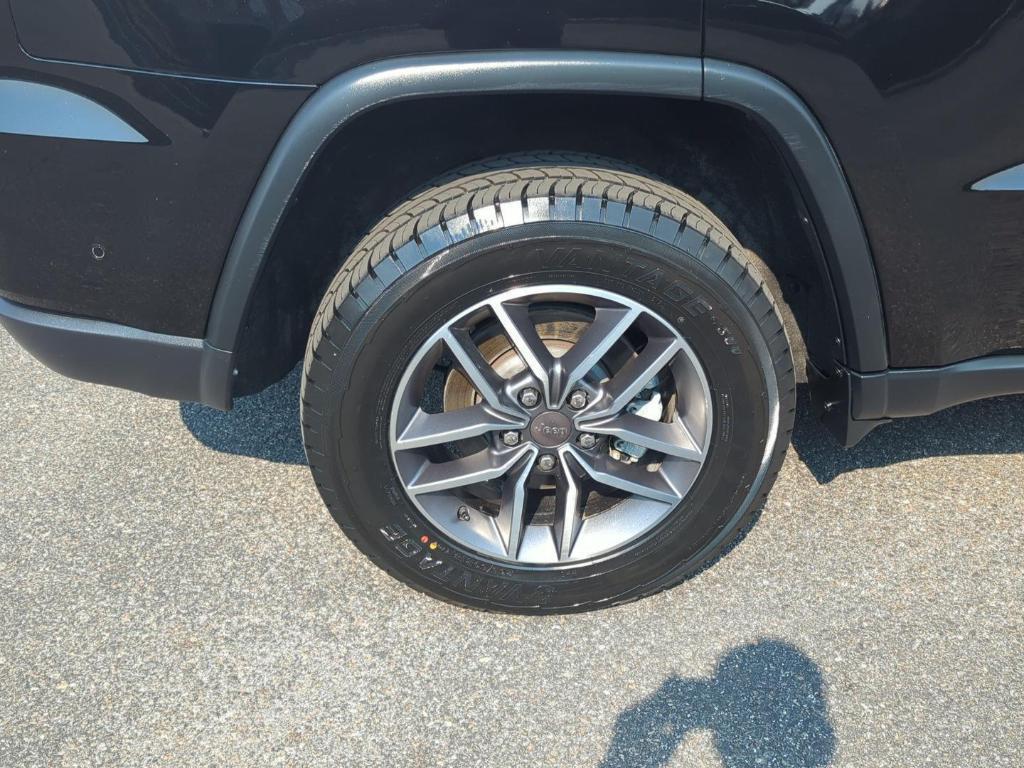 used 2021 Jeep Grand Cherokee car, priced at $33,000