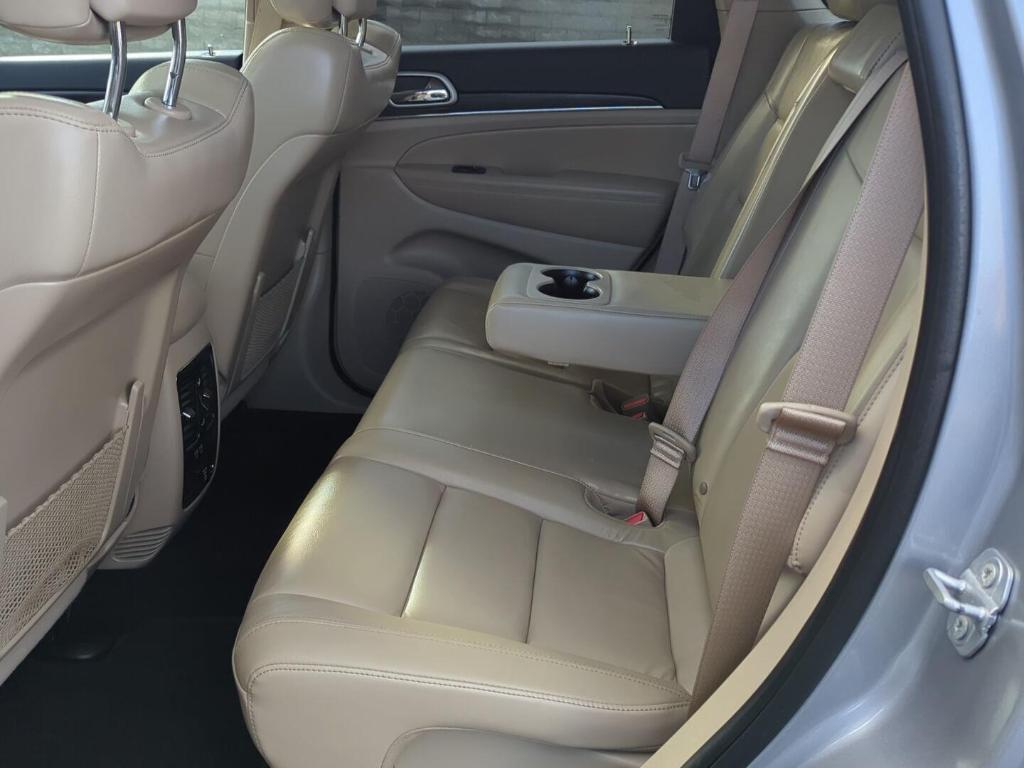 used 2021 Jeep Grand Cherokee car, priced at $32,000