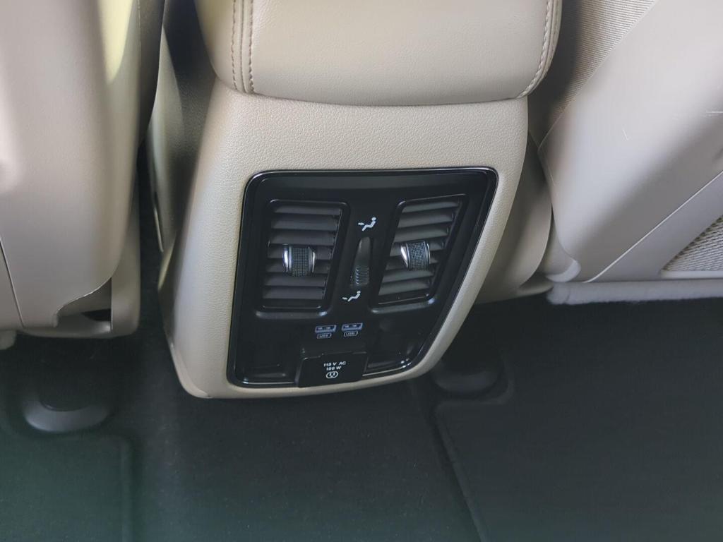 used 2021 Jeep Grand Cherokee car, priced at $32,000