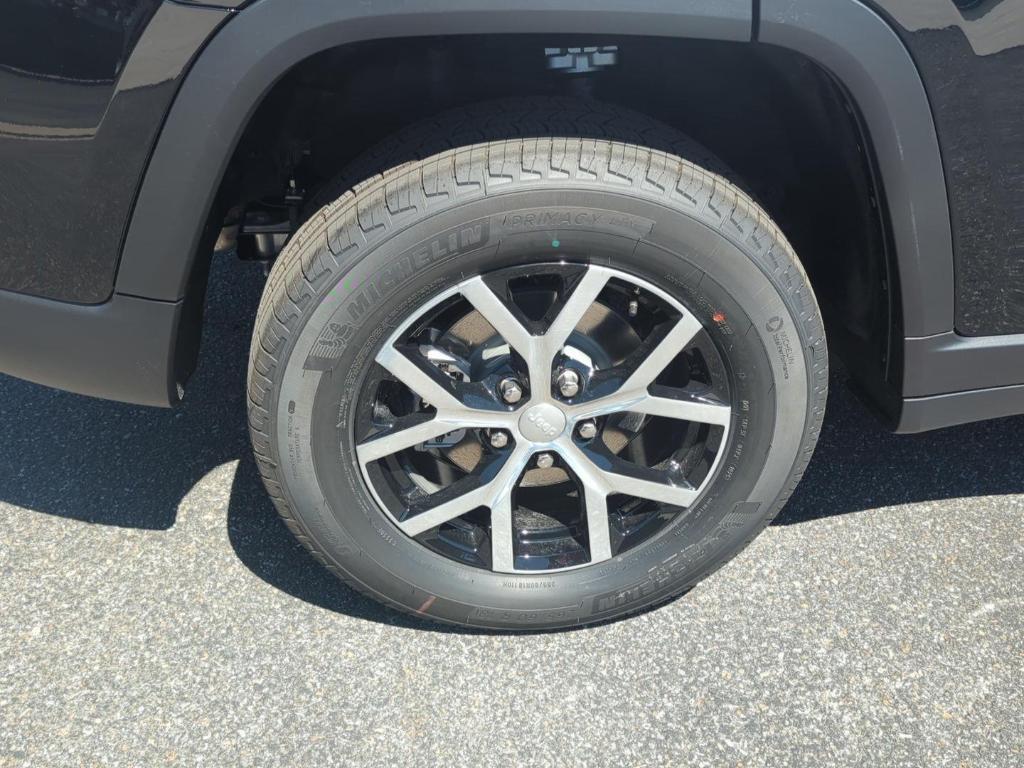 new 2025 Jeep Grand Cherokee car, priced at $44,760