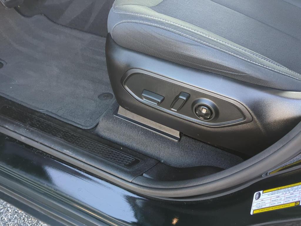 used 2023 Jeep Grand Cherokee car, priced at $30,000