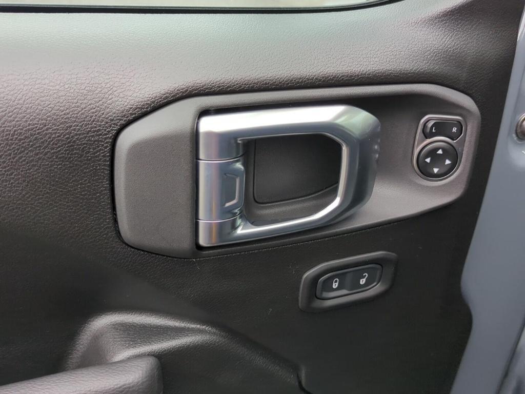 new 2026 Jeep Wrangler car, priced at $48,250