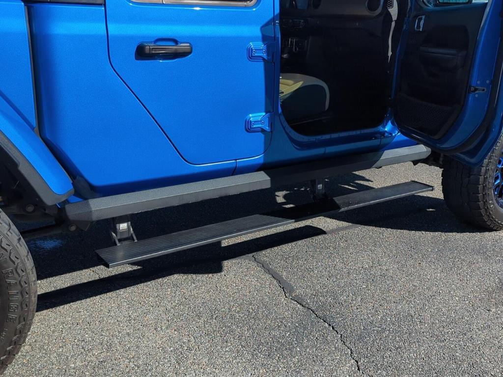 used 2021 Jeep Gladiator car, priced at $29,000