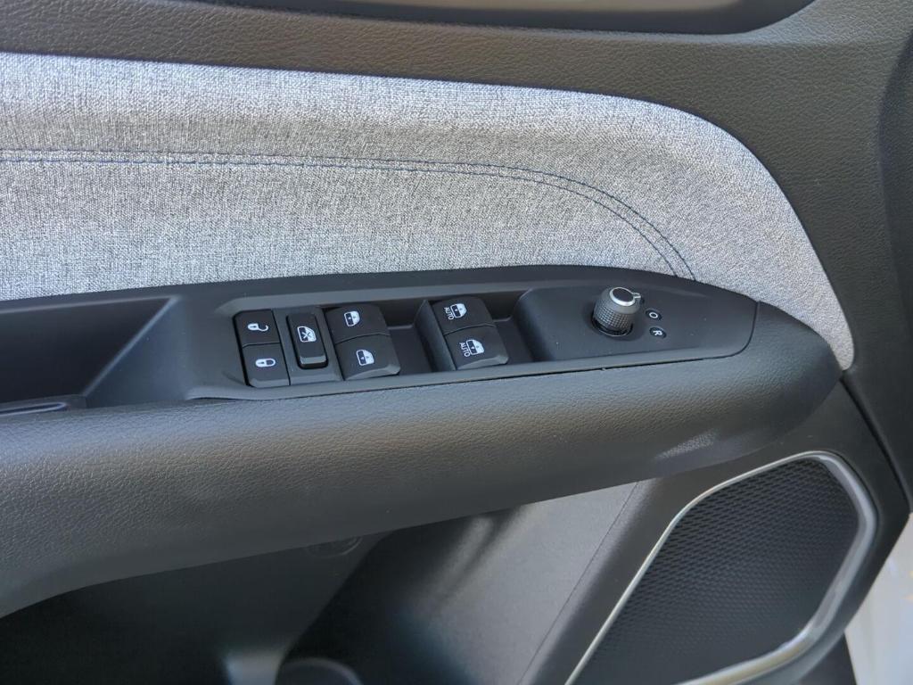 new 2026 Jeep Compass car, priced at $29,990