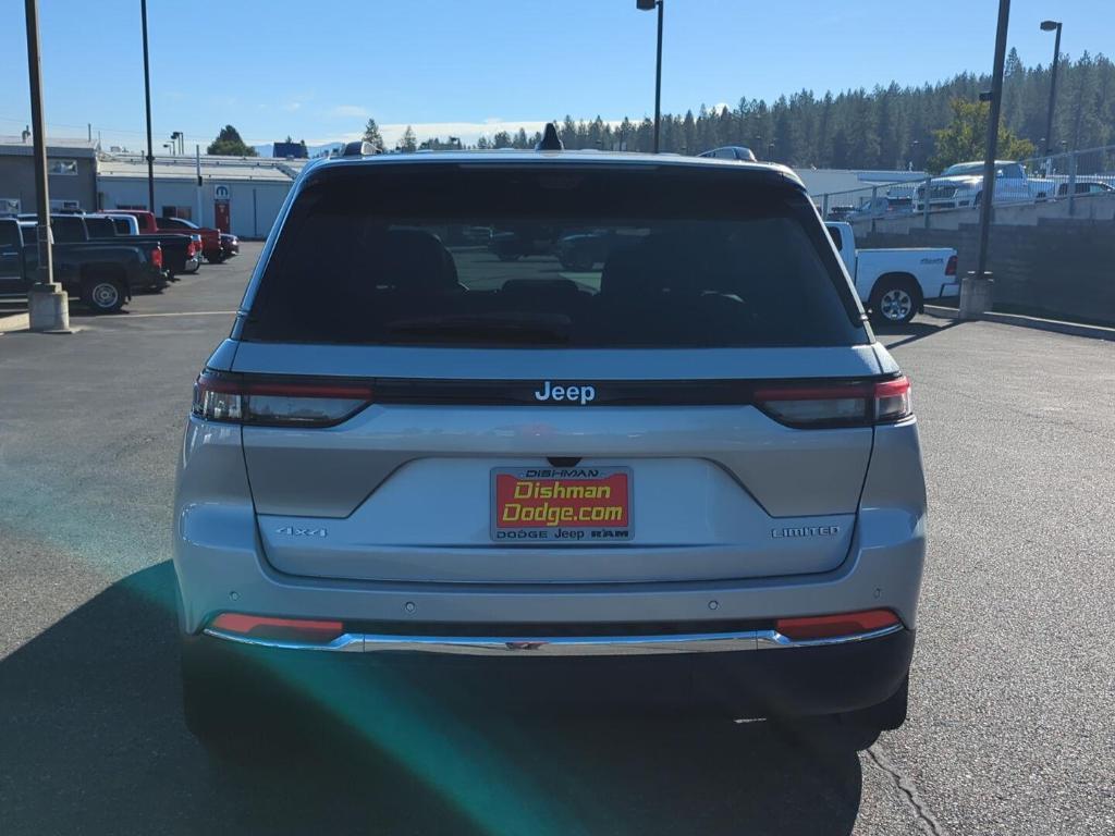 new 2025 Jeep Grand Cherokee car, priced at $50,605