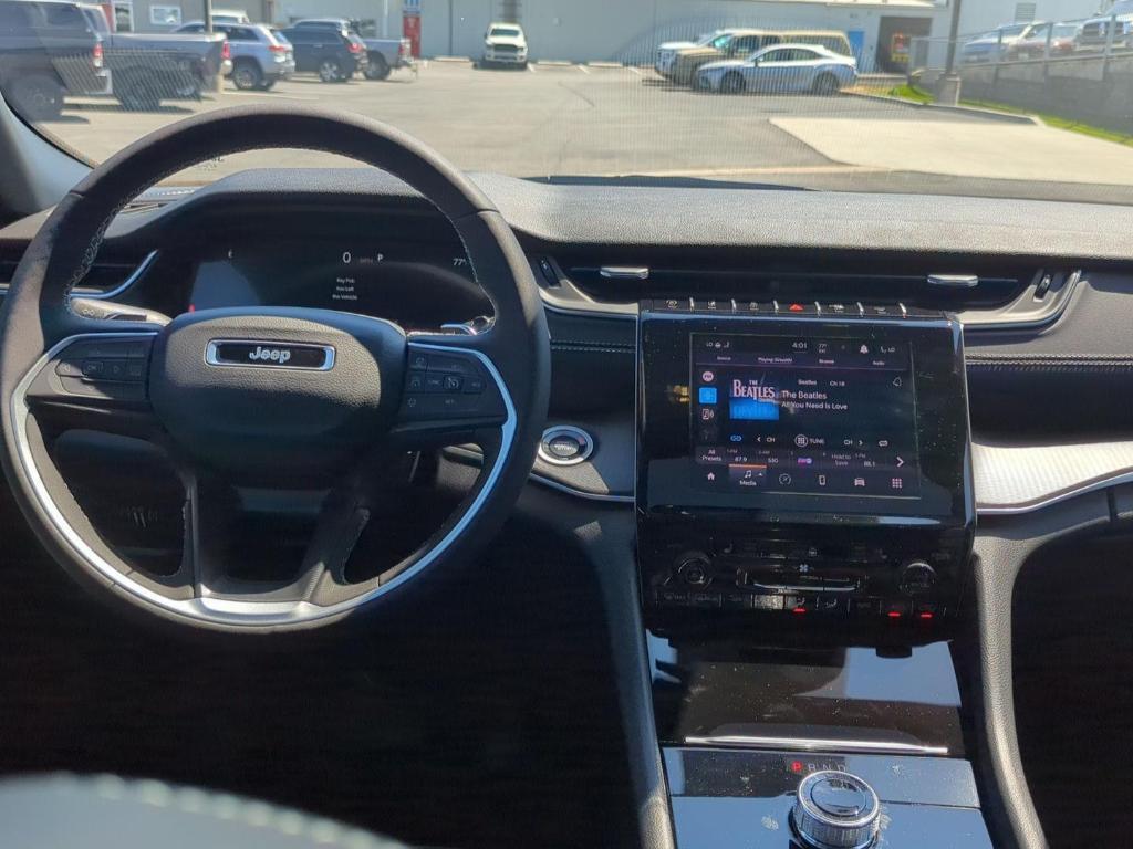 new 2025 Jeep Grand Cherokee L car, priced at $40,430