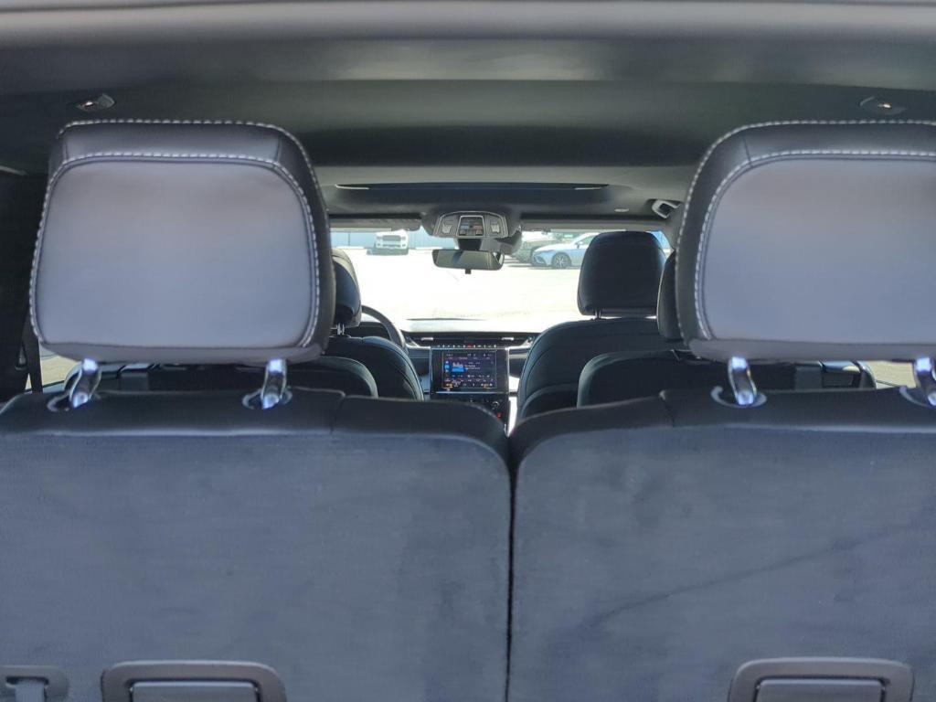 new 2025 Jeep Grand Cherokee L car, priced at $40,430