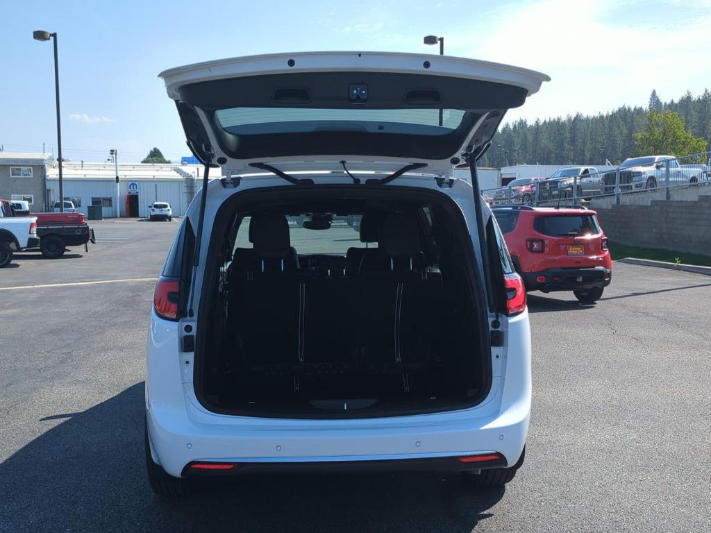 new 2026 Chrysler Pacifica car, priced at $45,805