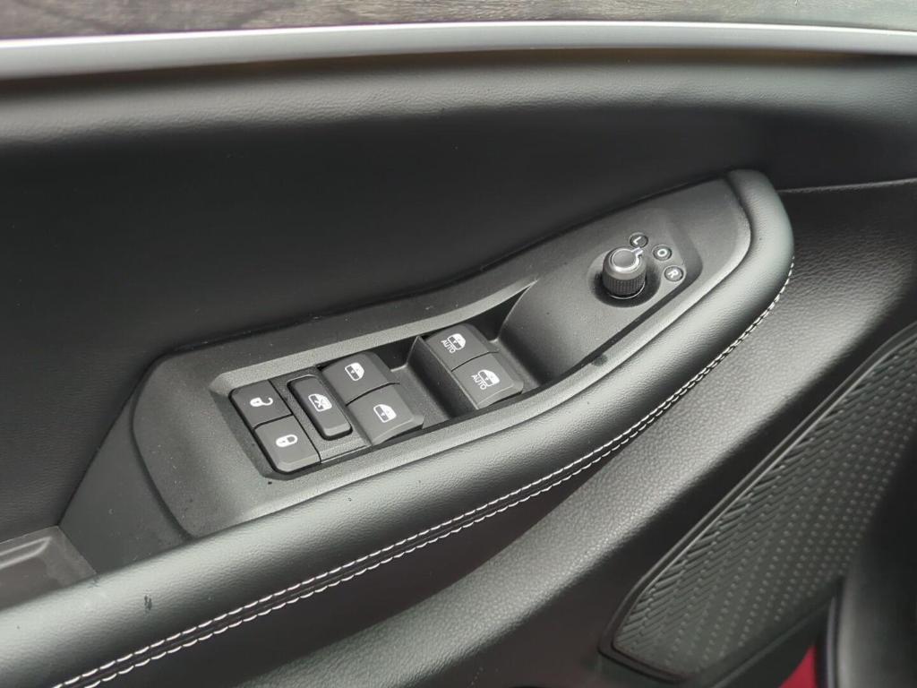 new 2025 Jeep Grand Cherokee car, priced at $50,980