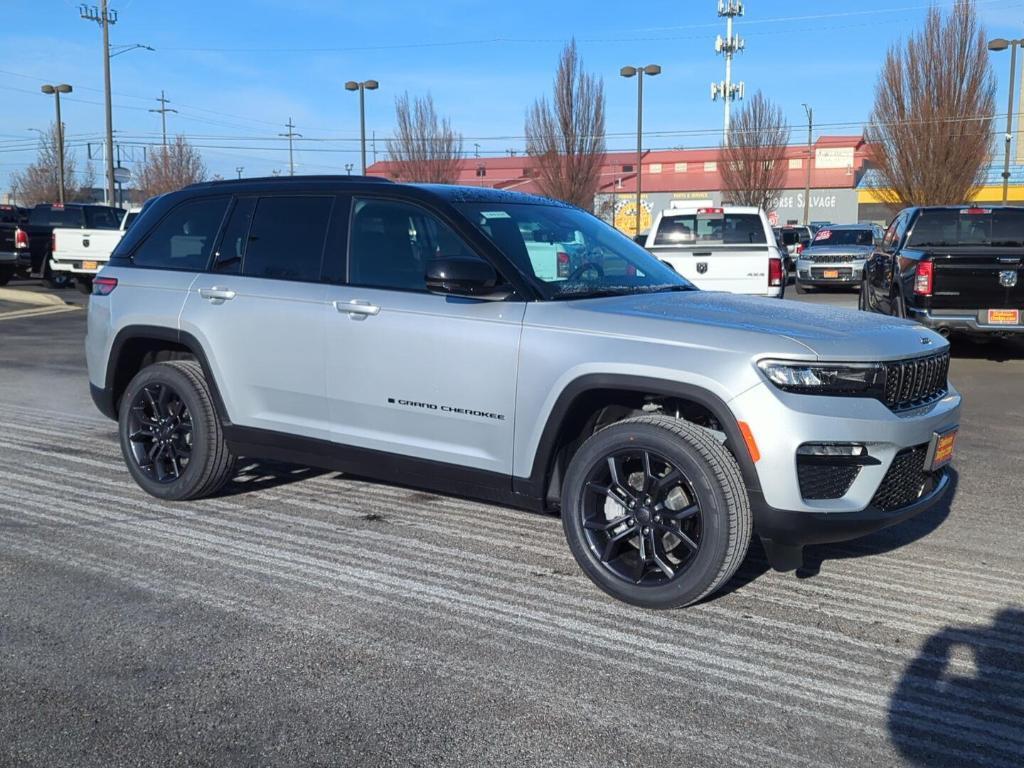 new 2025 Jeep Grand Cherokee car, priced at $49,980