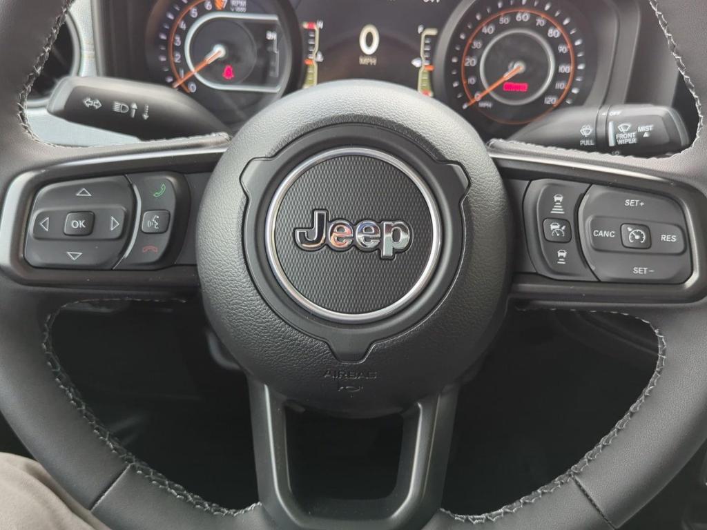 new 2025 Jeep Gladiator car, priced at $43,690