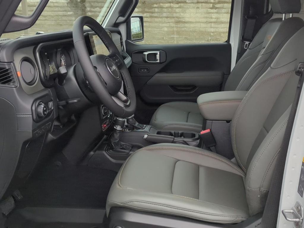 new 2026 Jeep Gladiator car, priced at $59,840