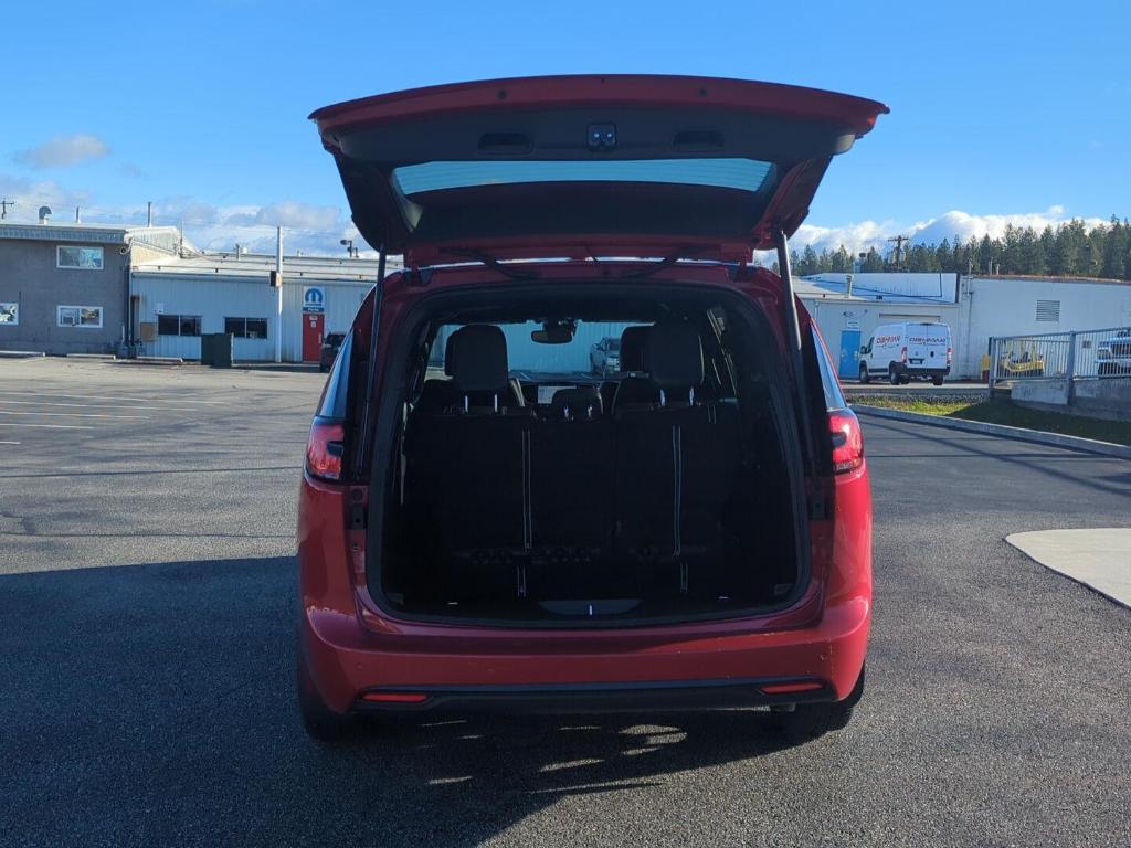 new 2026 Chrysler Pacifica car, priced at $49,795