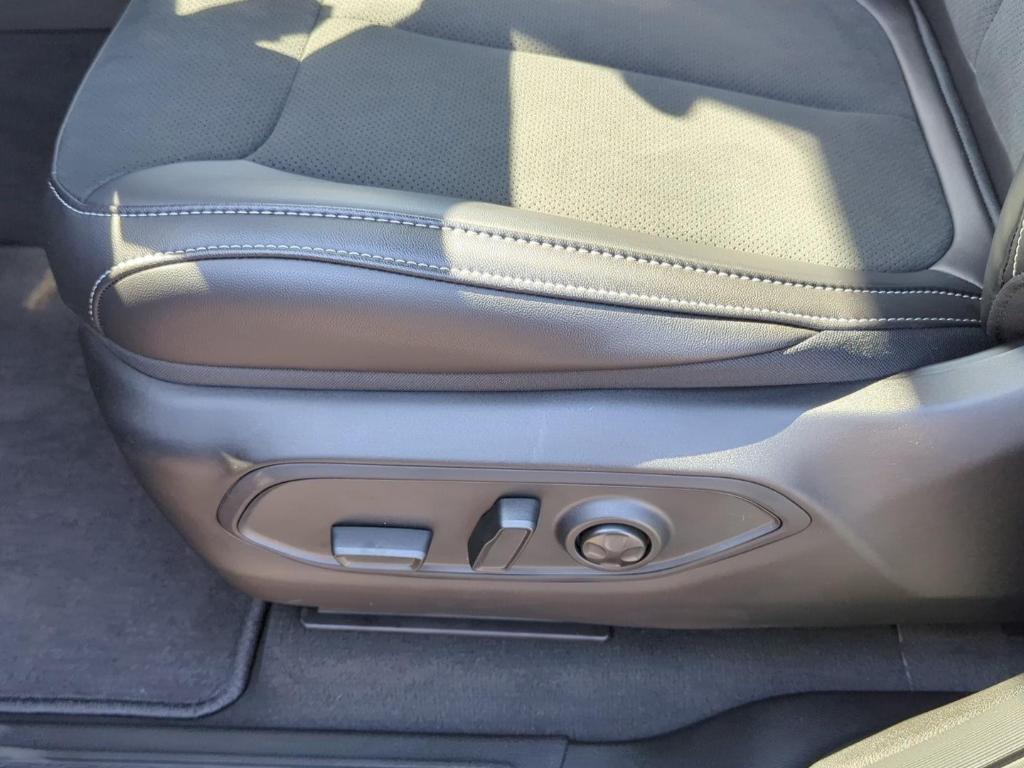 new 2025 Jeep Grand Cherokee L car, priced at $42,430