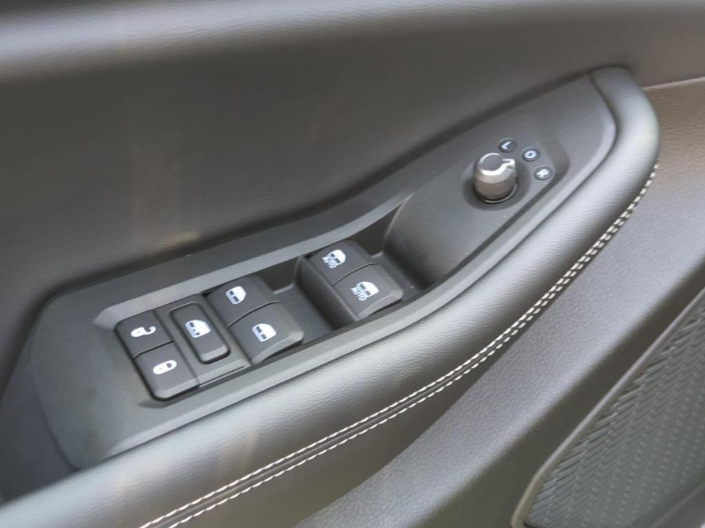 new 2025 Jeep Grand Cherokee L car, priced at $42,430