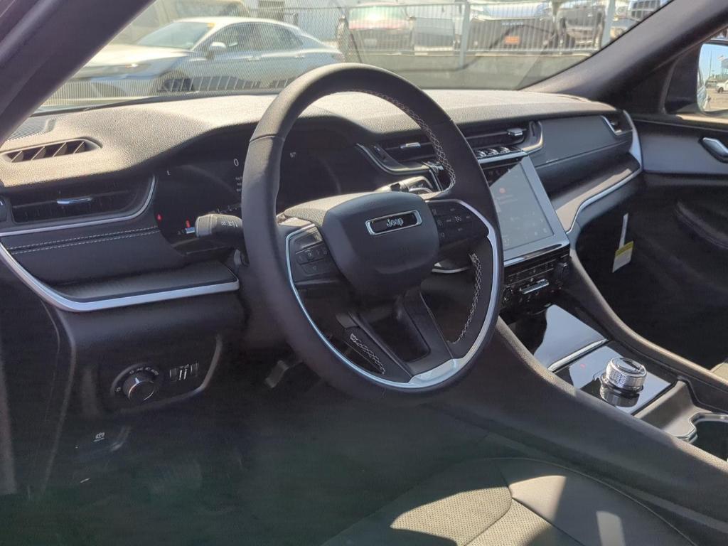 new 2025 Jeep Grand Cherokee L car, priced at $42,430