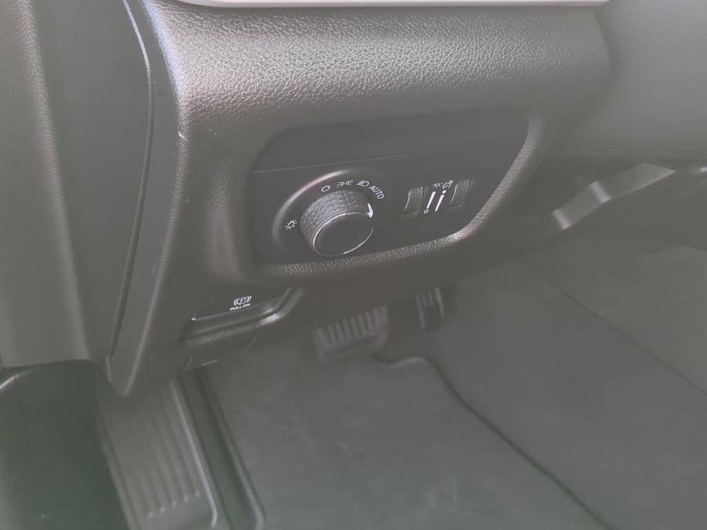 used 2024 Jeep Grand Cherokee car, priced at $32,000