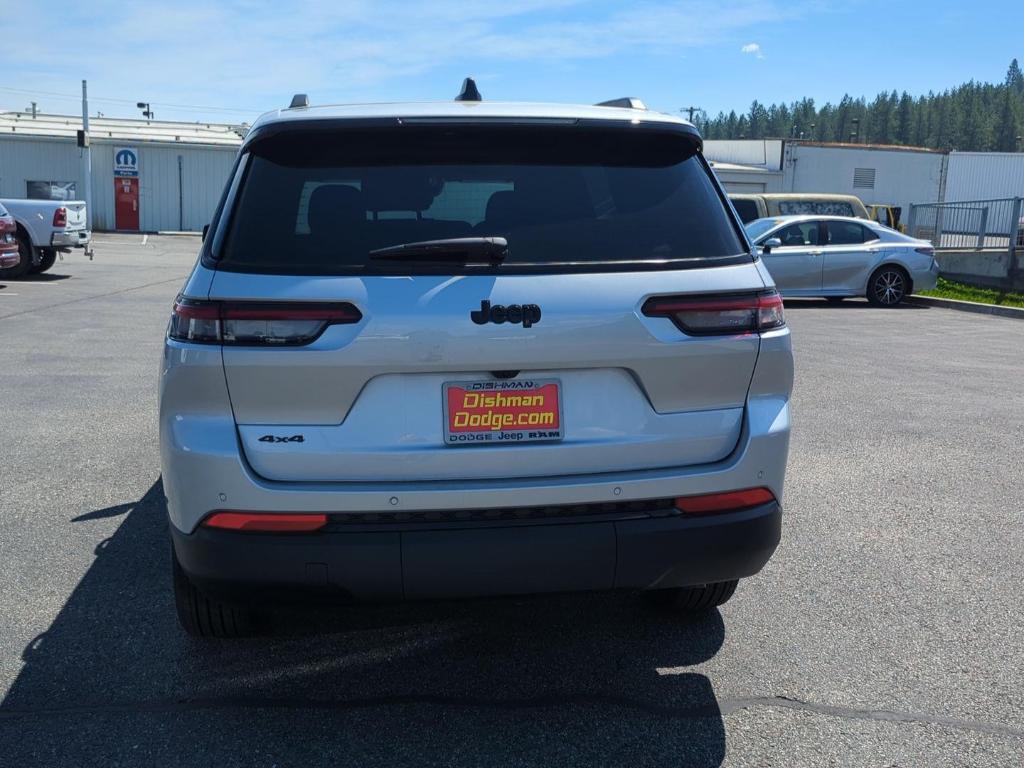 new 2025 Jeep Grand Cherokee L car, priced at $39,989