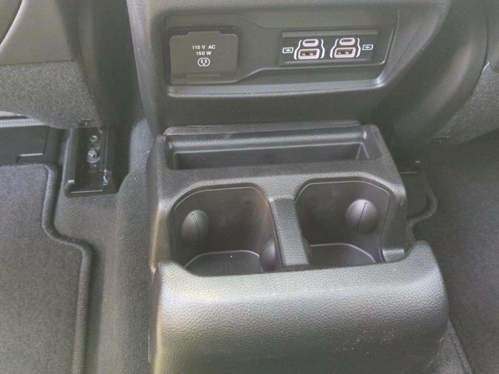 new 2025 Jeep Grand Cherokee L car, priced at $39,989