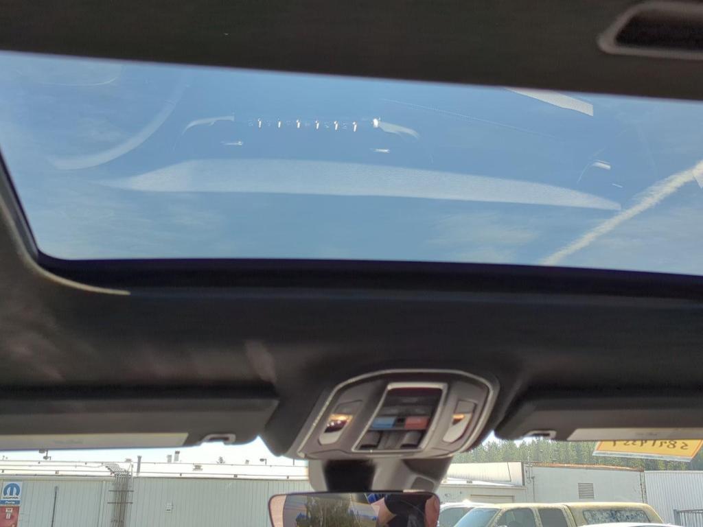 new 2025 Jeep Grand Cherokee L car, priced at $39,989