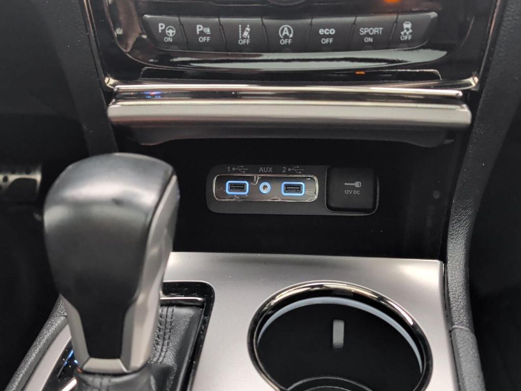 used 2019 Jeep Grand Cherokee car, priced at $25,000