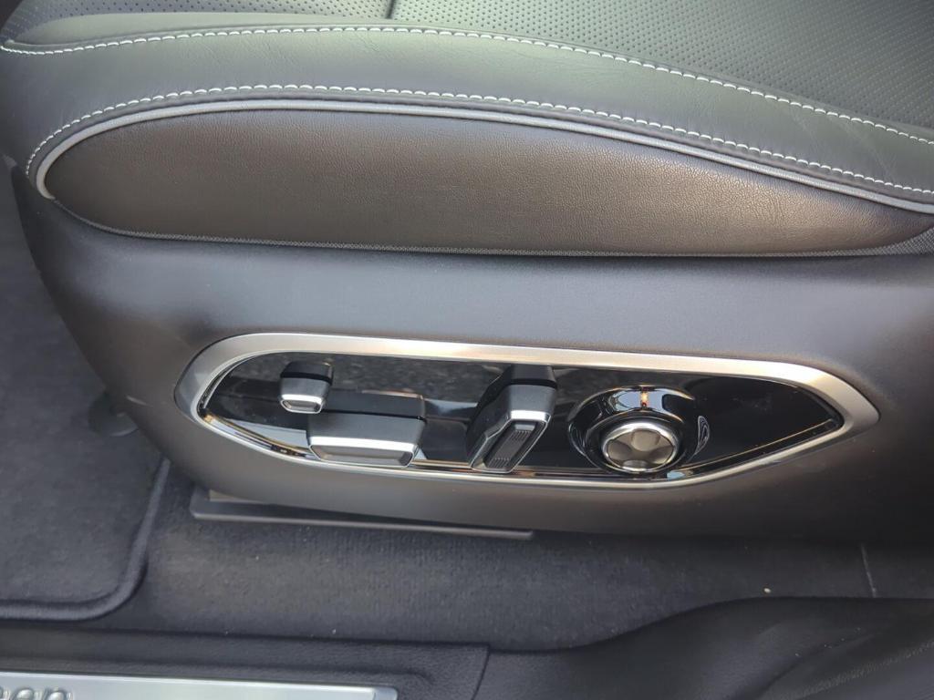 used 2025 Jeep Grand Cherokee car