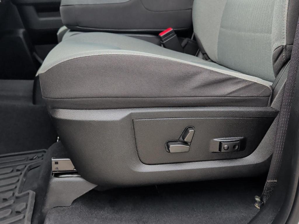 used 2022 Ram 1500 Classic car, priced at $30,000