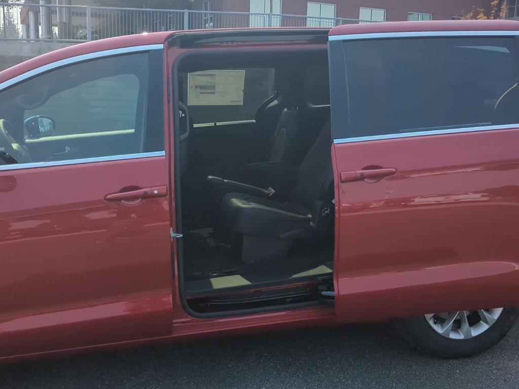 new 2026 Chrysler Pacifica car, priced at $43,980