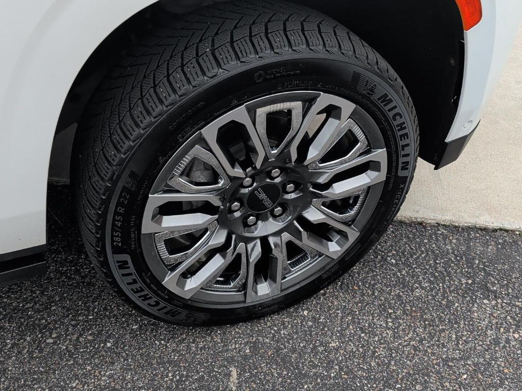 used 2024 GMC Yukon car, priced at $73,000