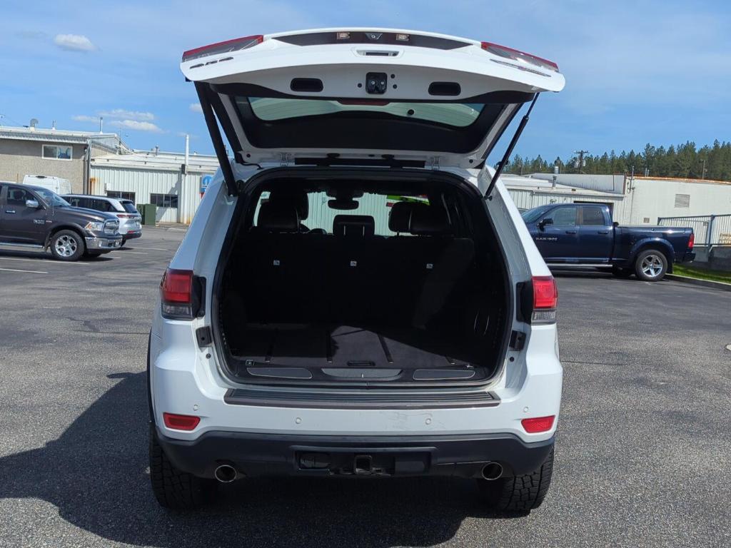 used 2017 Jeep Grand Cherokee car, priced at $14,000