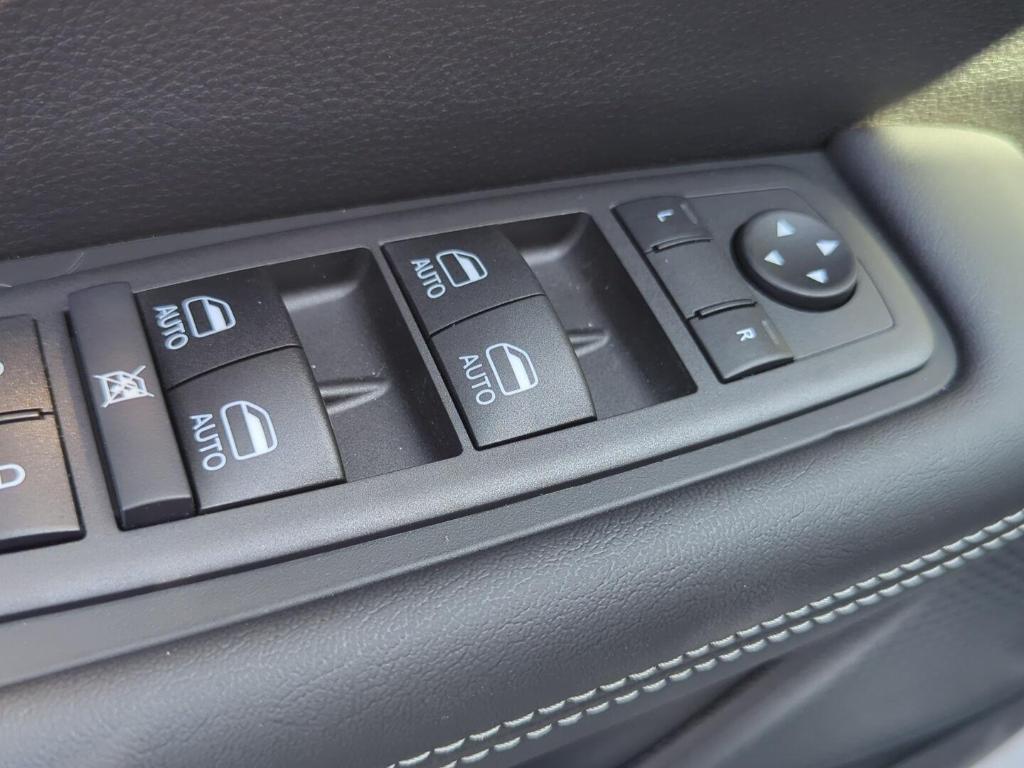 new 2026 Chrysler Pacifica car, priced at $39,460