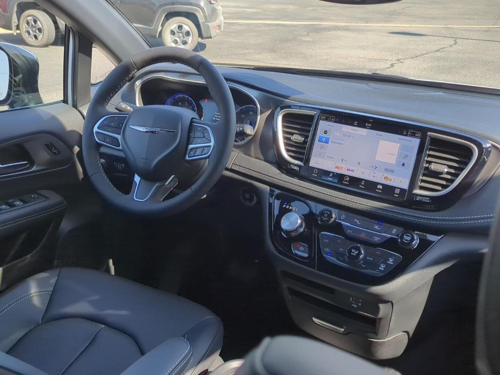 new 2026 Chrysler Pacifica car, priced at $39,460