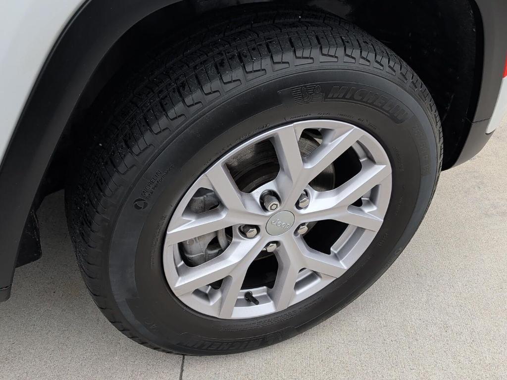 used 2022 Jeep Grand Cherokee car, priced at $36,000