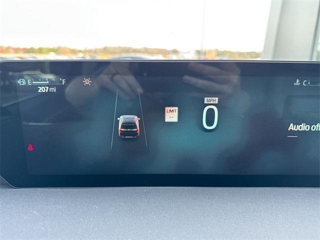 new 2025 Ford Expedition car, priced at $91,375