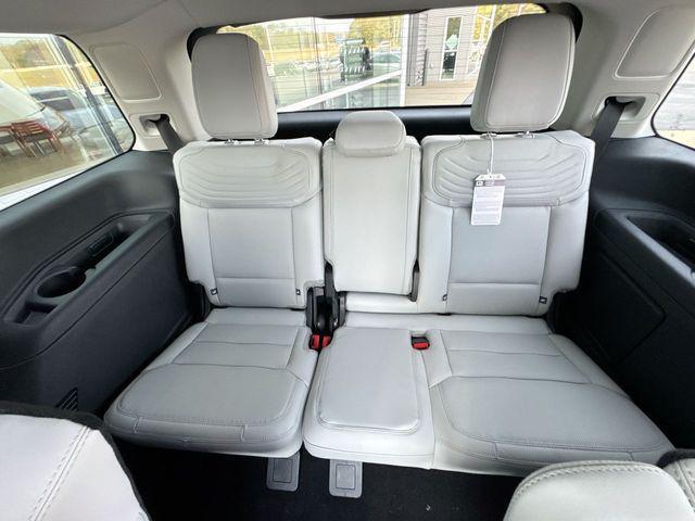 new 2025 Ford Expedition car, priced at $91,375