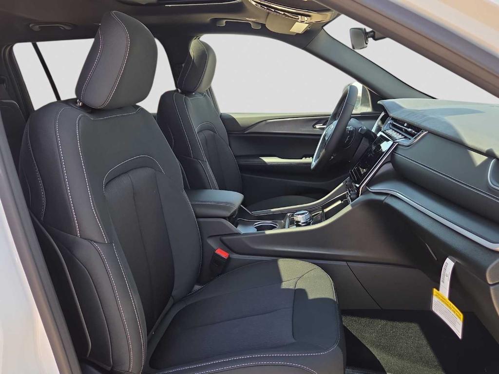 new 2026 Jeep Grand Cherokee L car, priced at $44,385