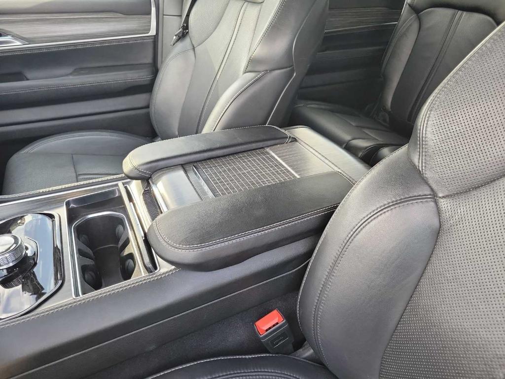 used 2024 Jeep Wagoneer L car, priced at $44,999