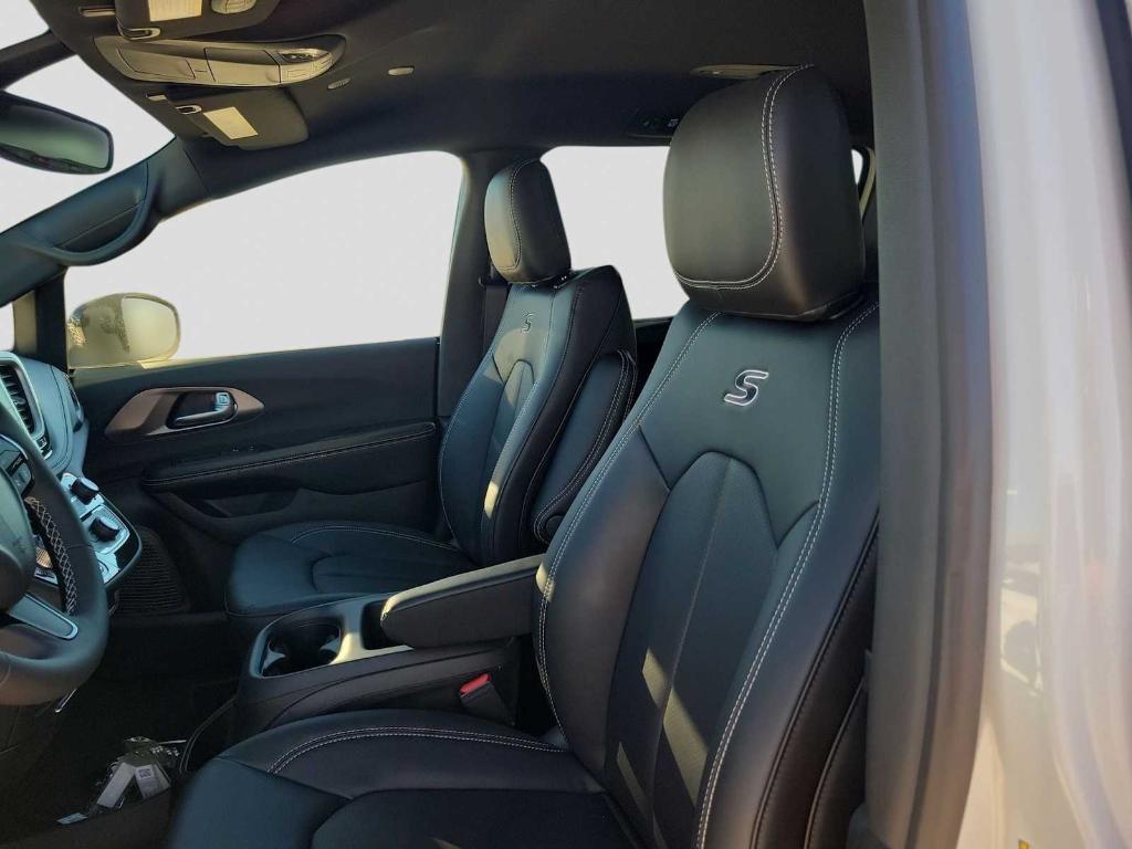 new 2026 Chrysler Pacifica car, priced at $41,521