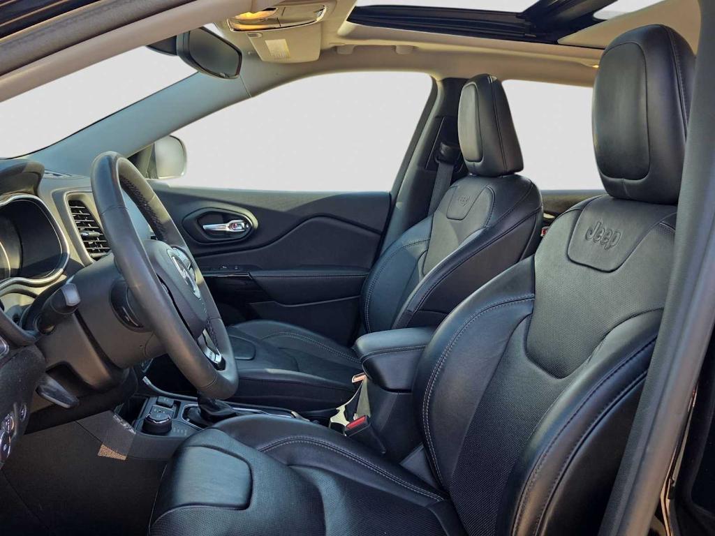 used 2023 Jeep Cherokee car, priced at $25,127
