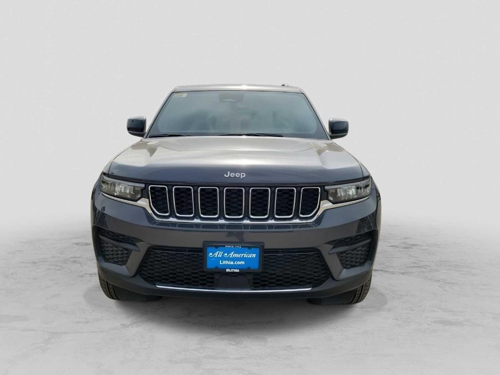 new 2025 Jeep Grand Cherokee car, priced at $33,628