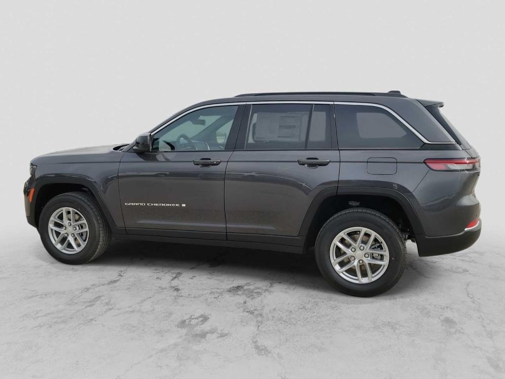 new 2025 Jeep Grand Cherokee car, priced at $33,628