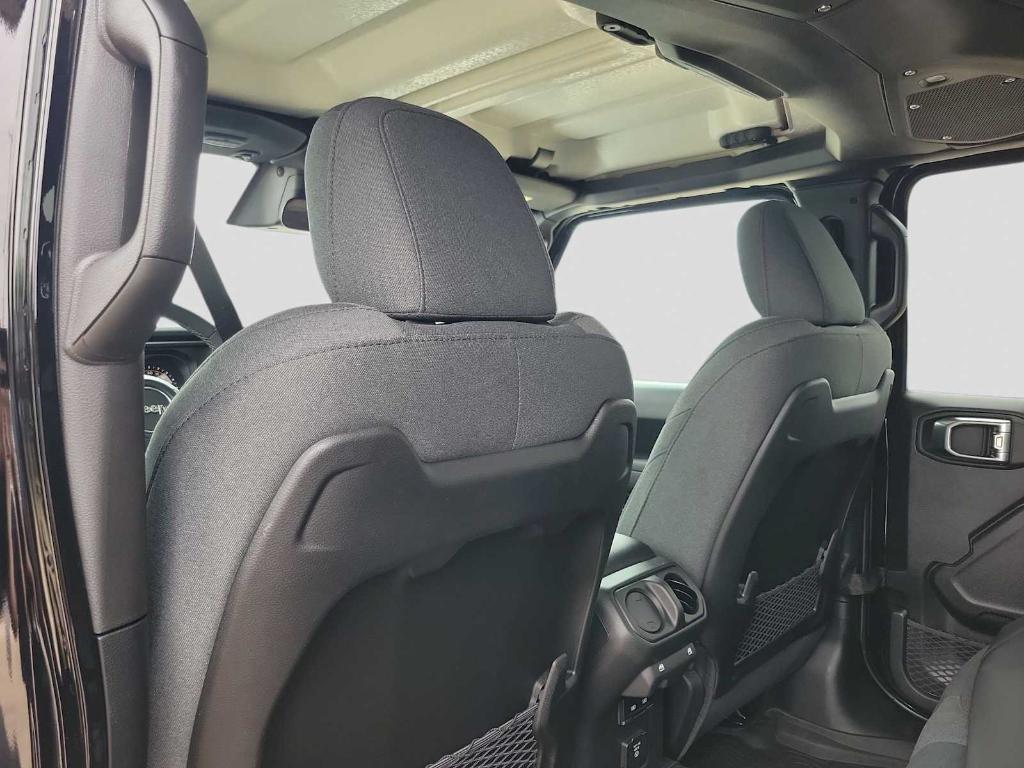 new 2026 Jeep Gladiator car, priced at $52,554