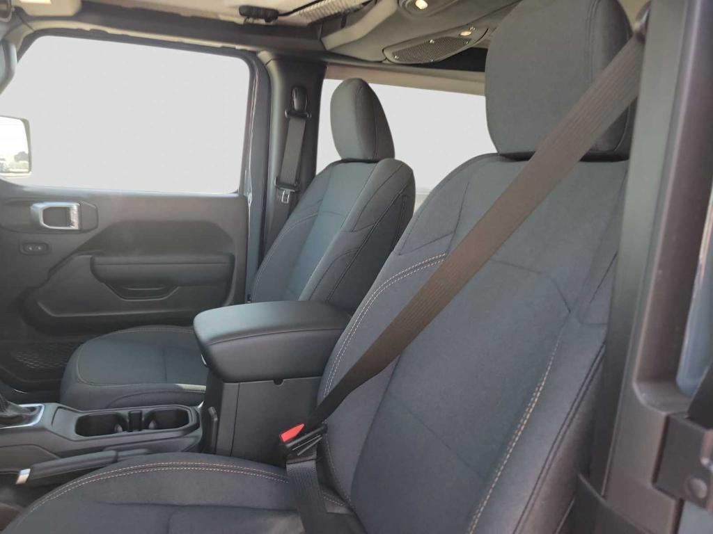 new 2026 Jeep Wrangler car, priced at $51,789