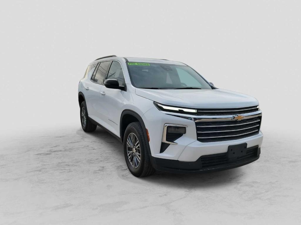 used 2025 Chevrolet Traverse car, priced at $34,995